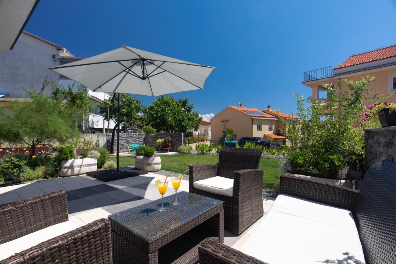 Apartment Odore Di Mare With Beautiful Garden Krk Town Exterior foto